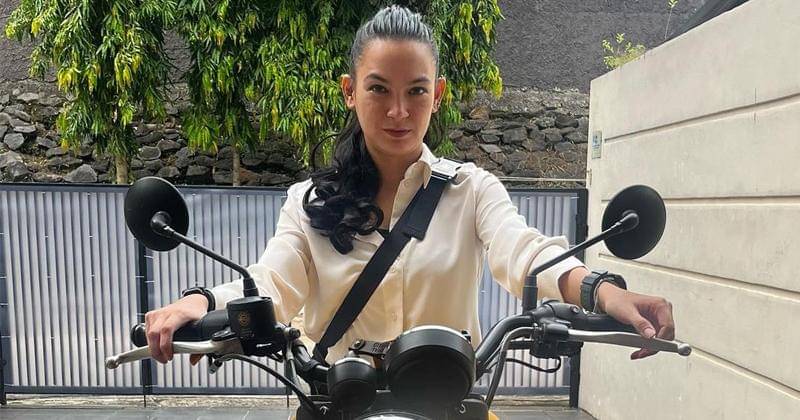 Instagram.com/kia.poetri